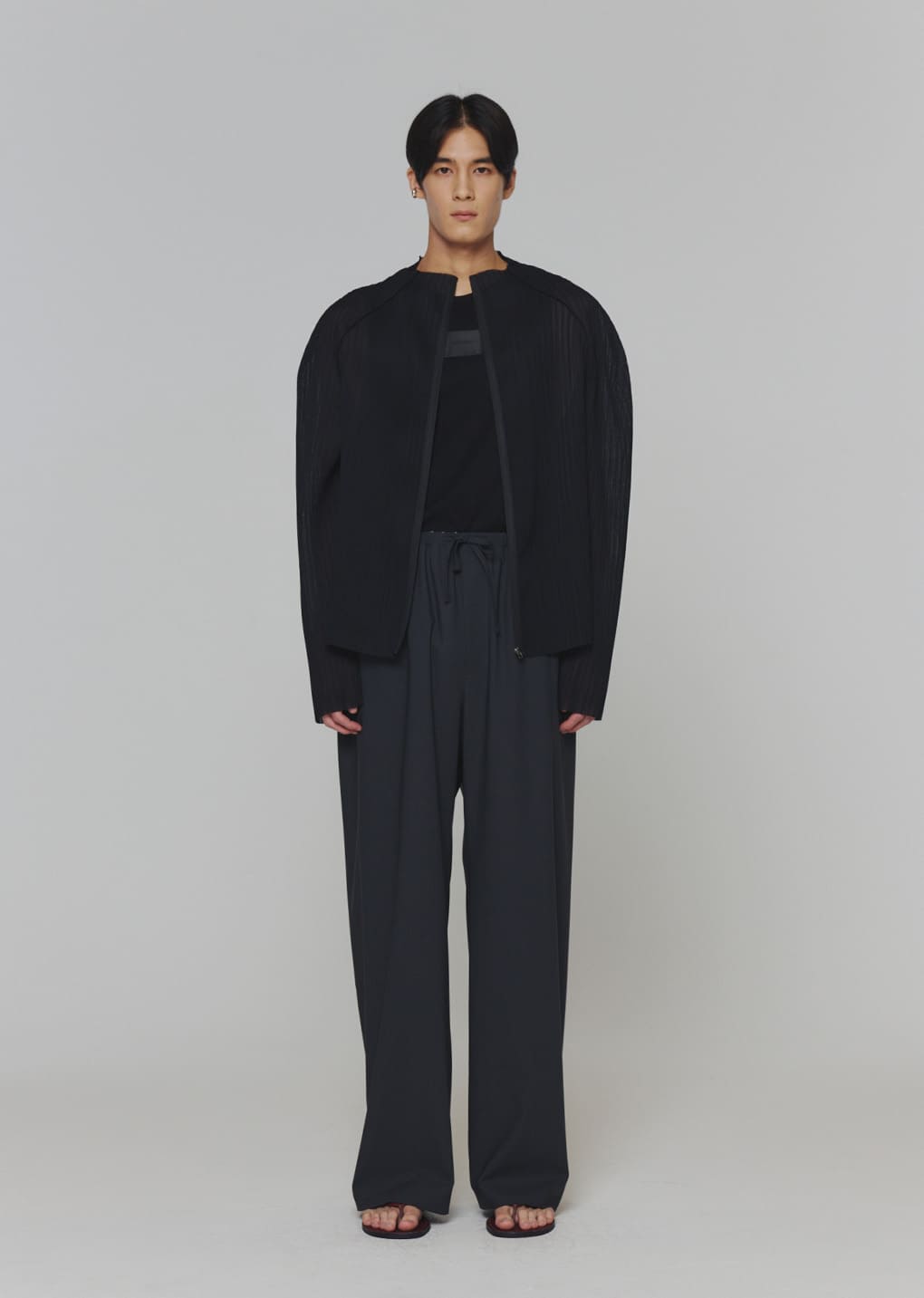 men's pleats zip up jumper, black hover