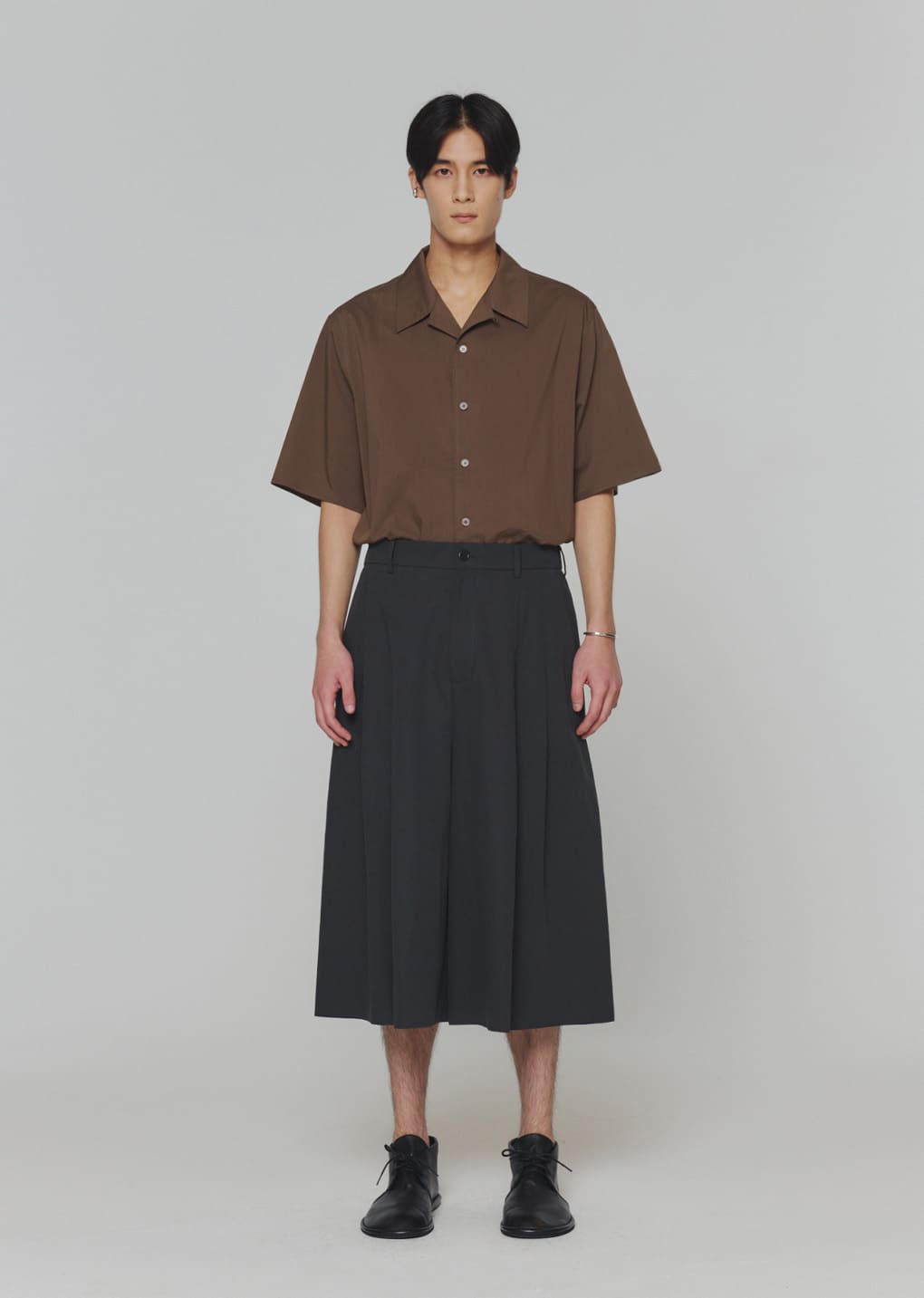 wide bermuda pants, charcoal hover