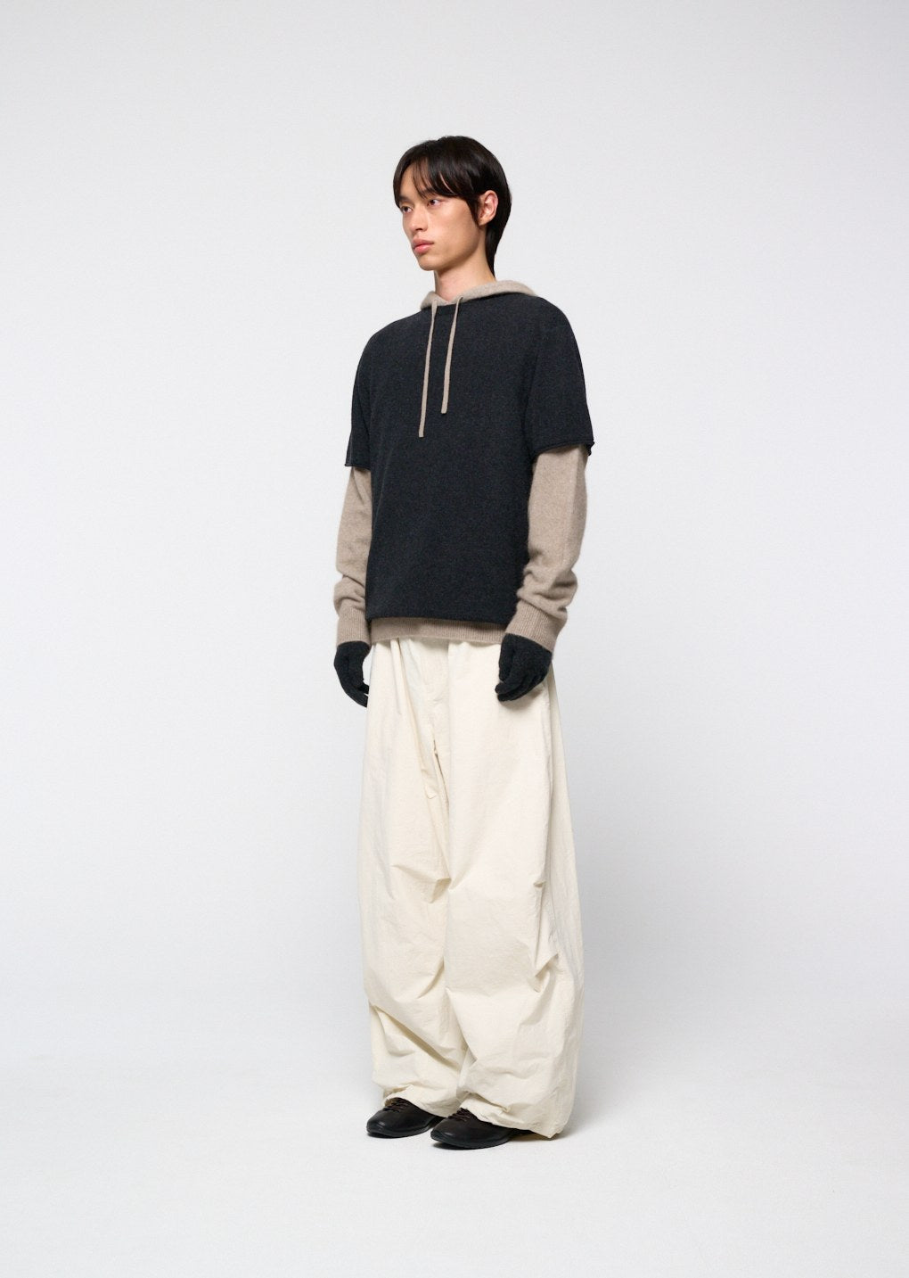 cashmere gloves, charcoal