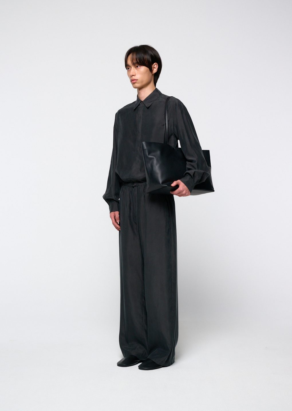 large leather tote bag, black