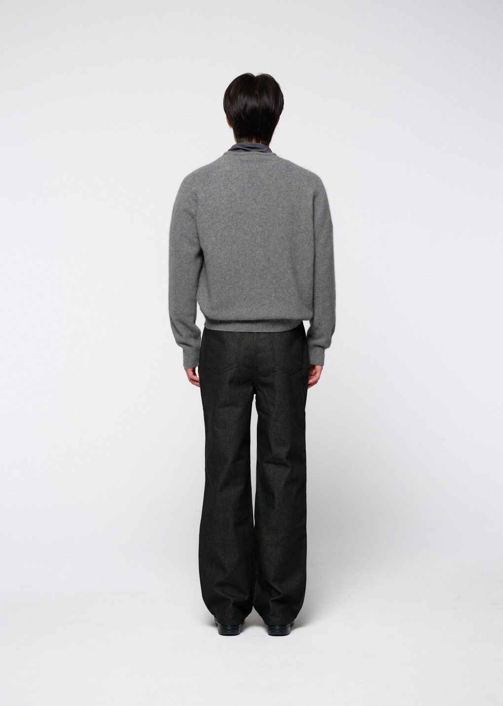 racoon v-neck knit, grey