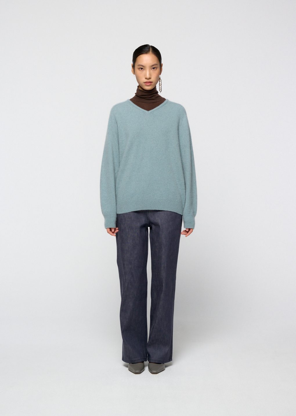 racoon v-neck knit, mint