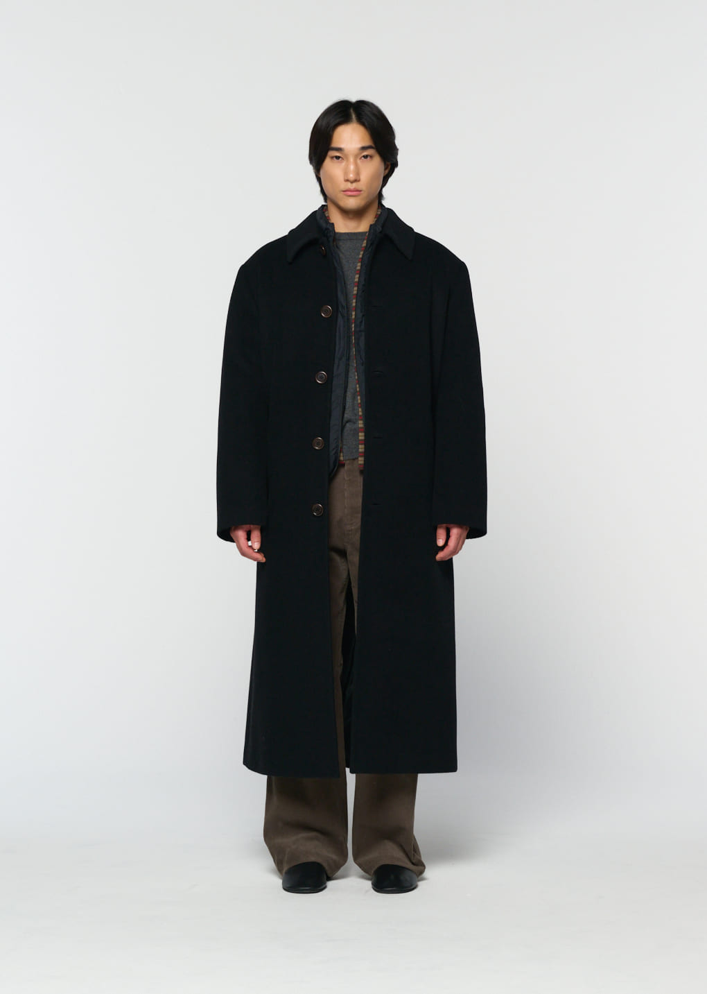 men's single breasted long coat, black hover