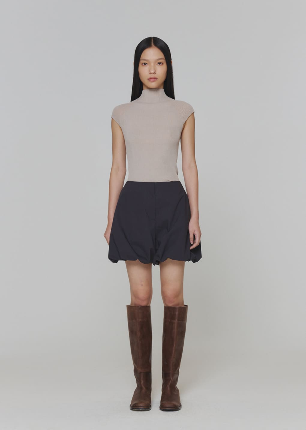 cotton volume shirring shorts, charcoal hover