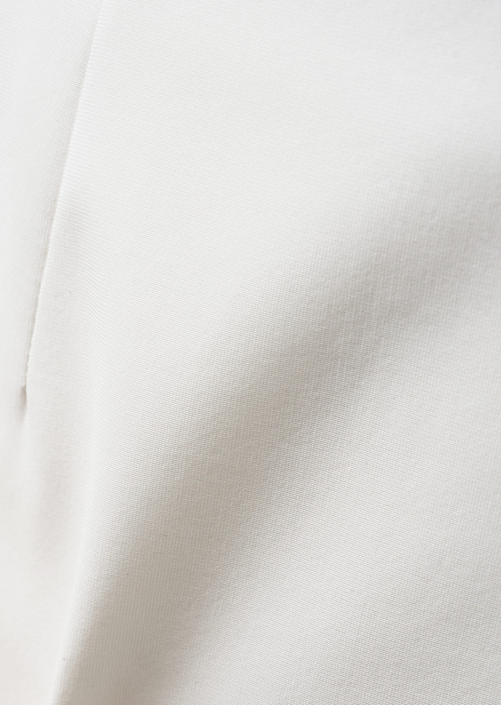 curved silhouette skirt, white