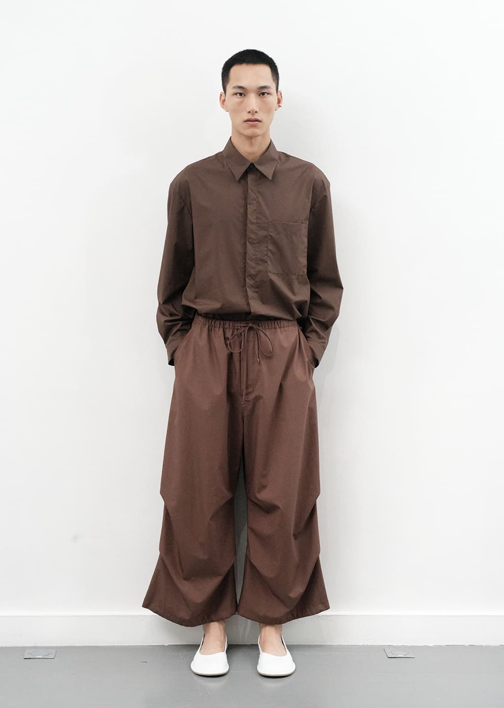 drawstring capri pants, burgundy