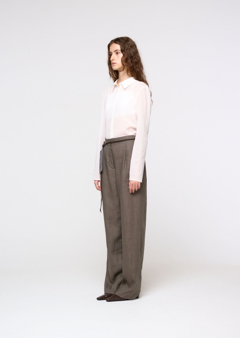 linen tuck pants, khaki