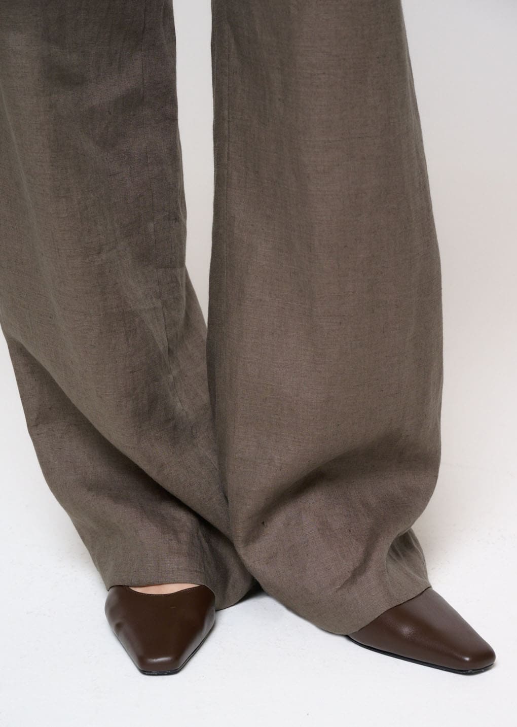 linen tuck pants, khaki