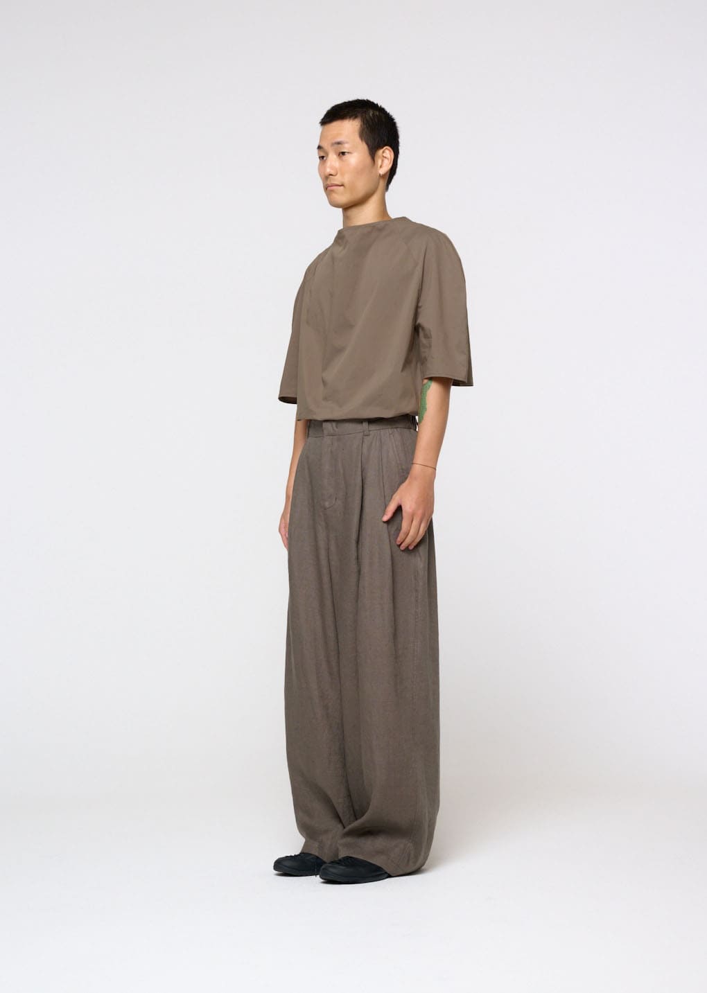 linen two tuck wide pants, khaki