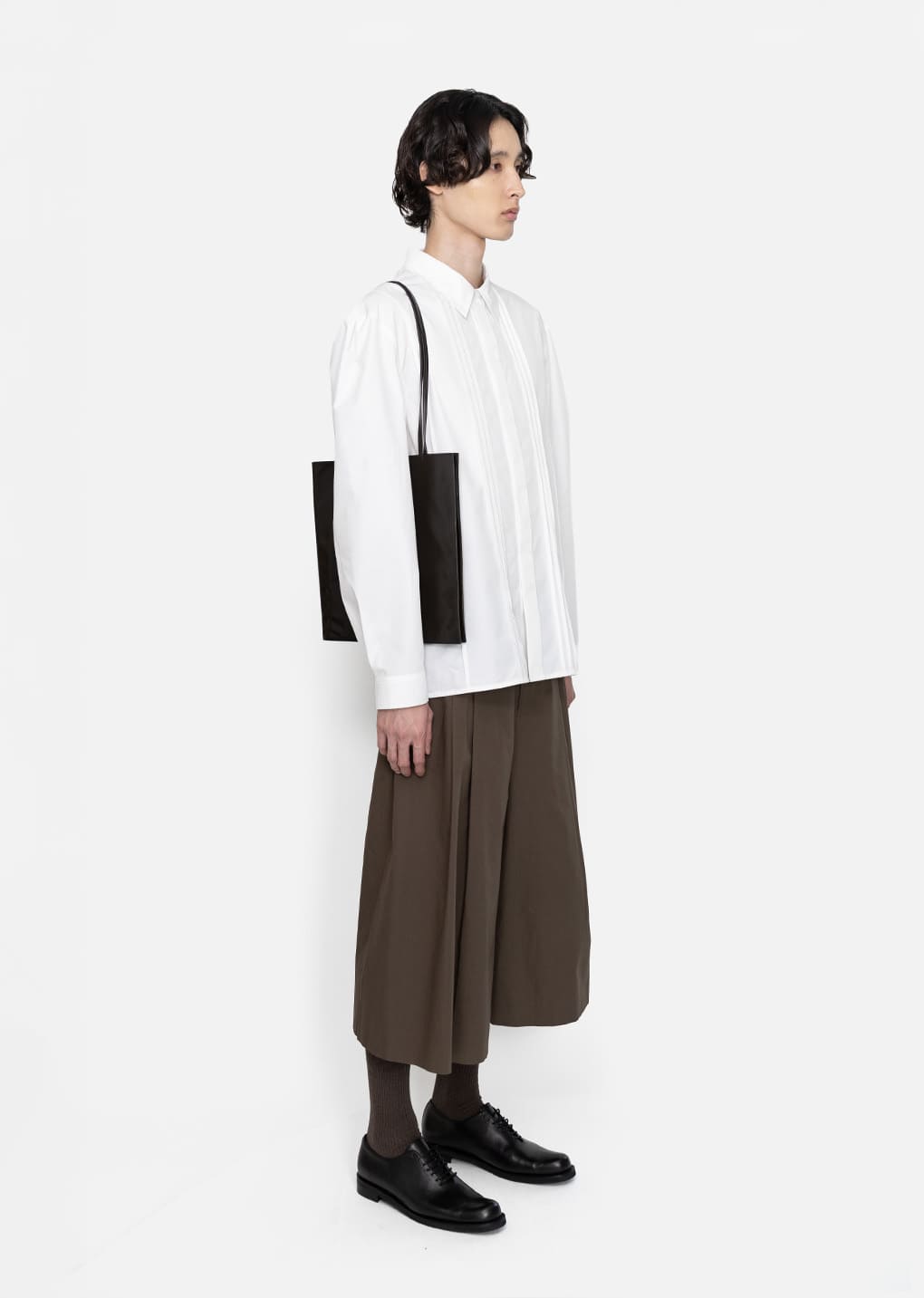 pleated shirt, white