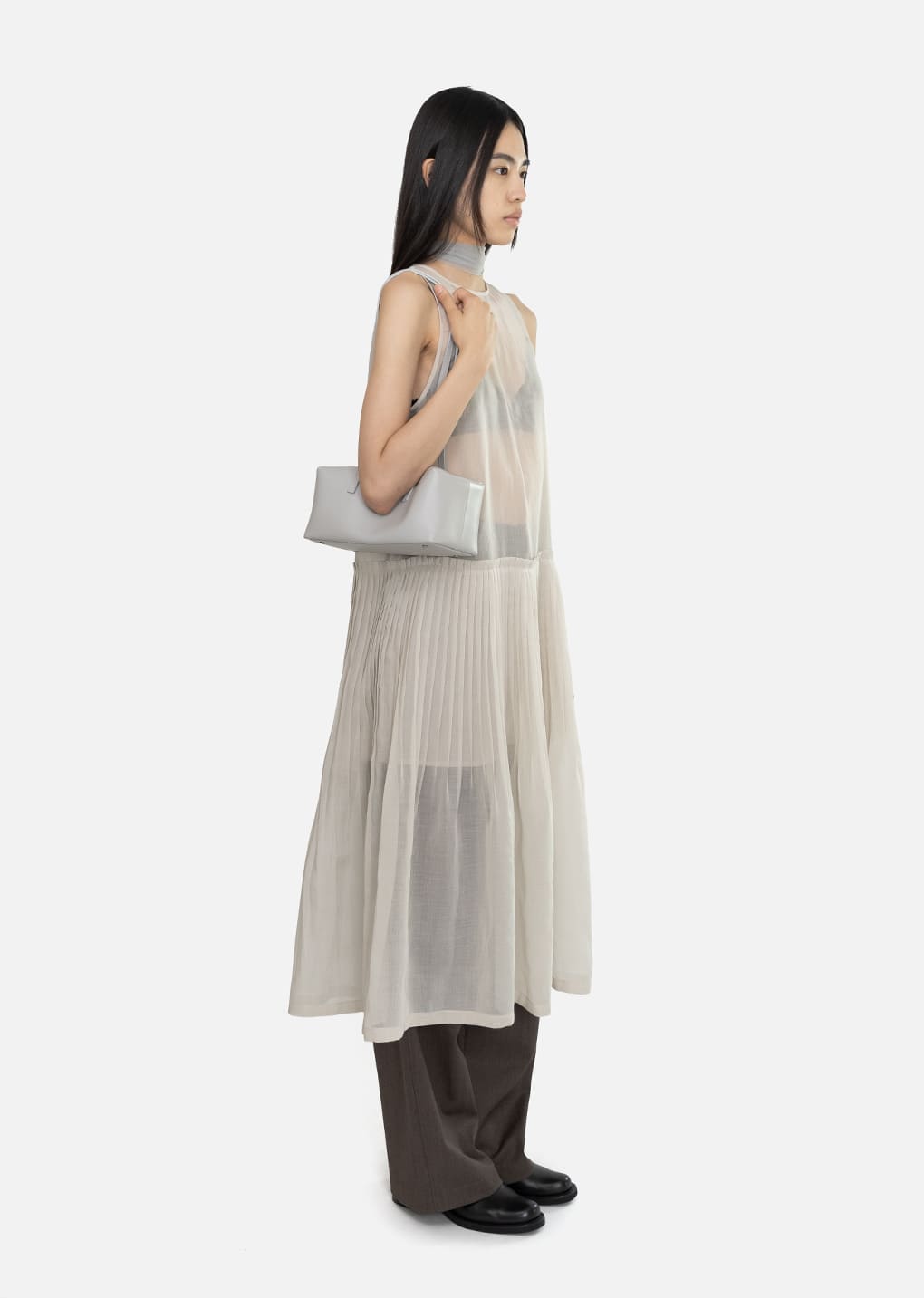 pleated sleeveless dress, beige