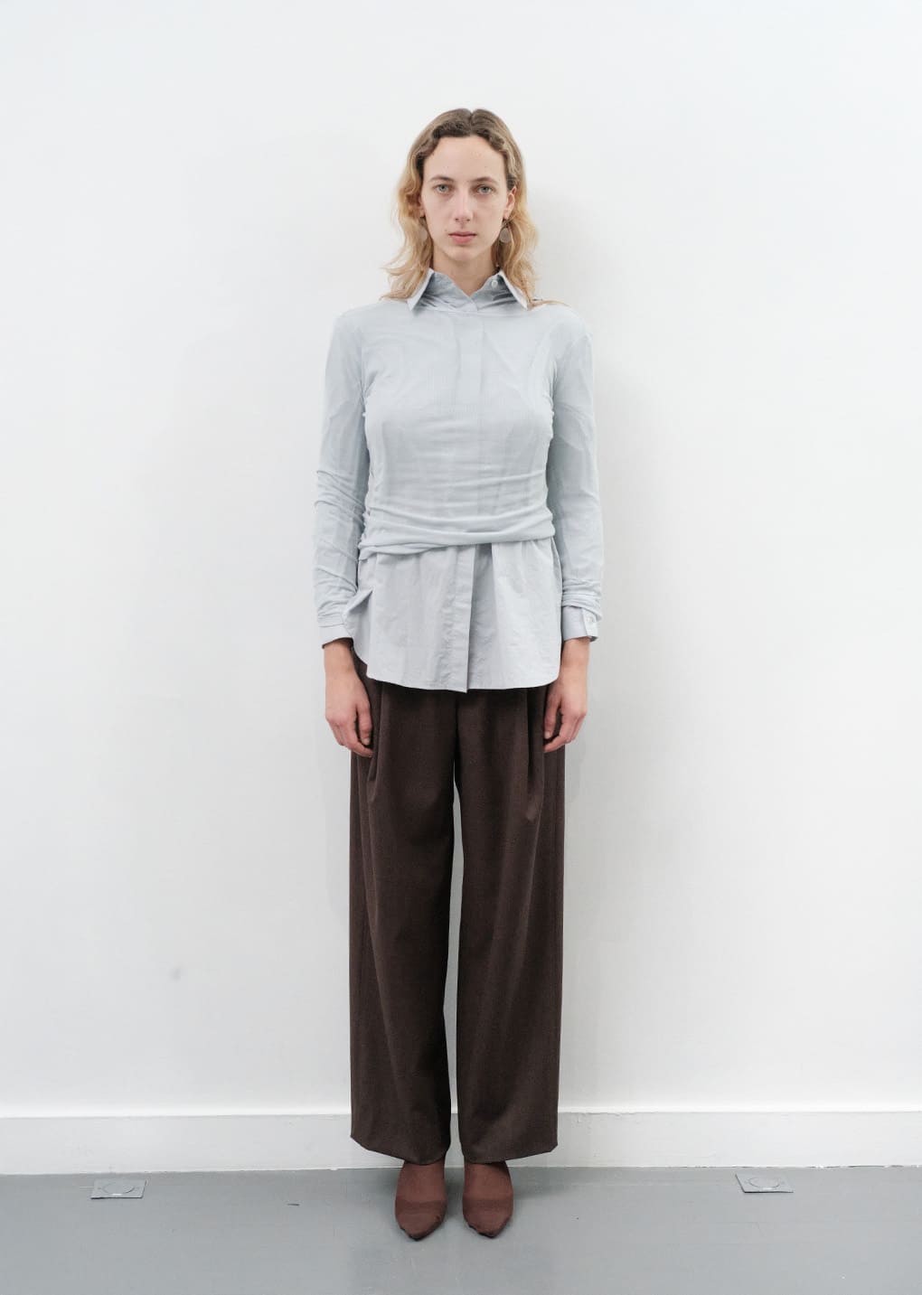round t-shirts, light blue hover
