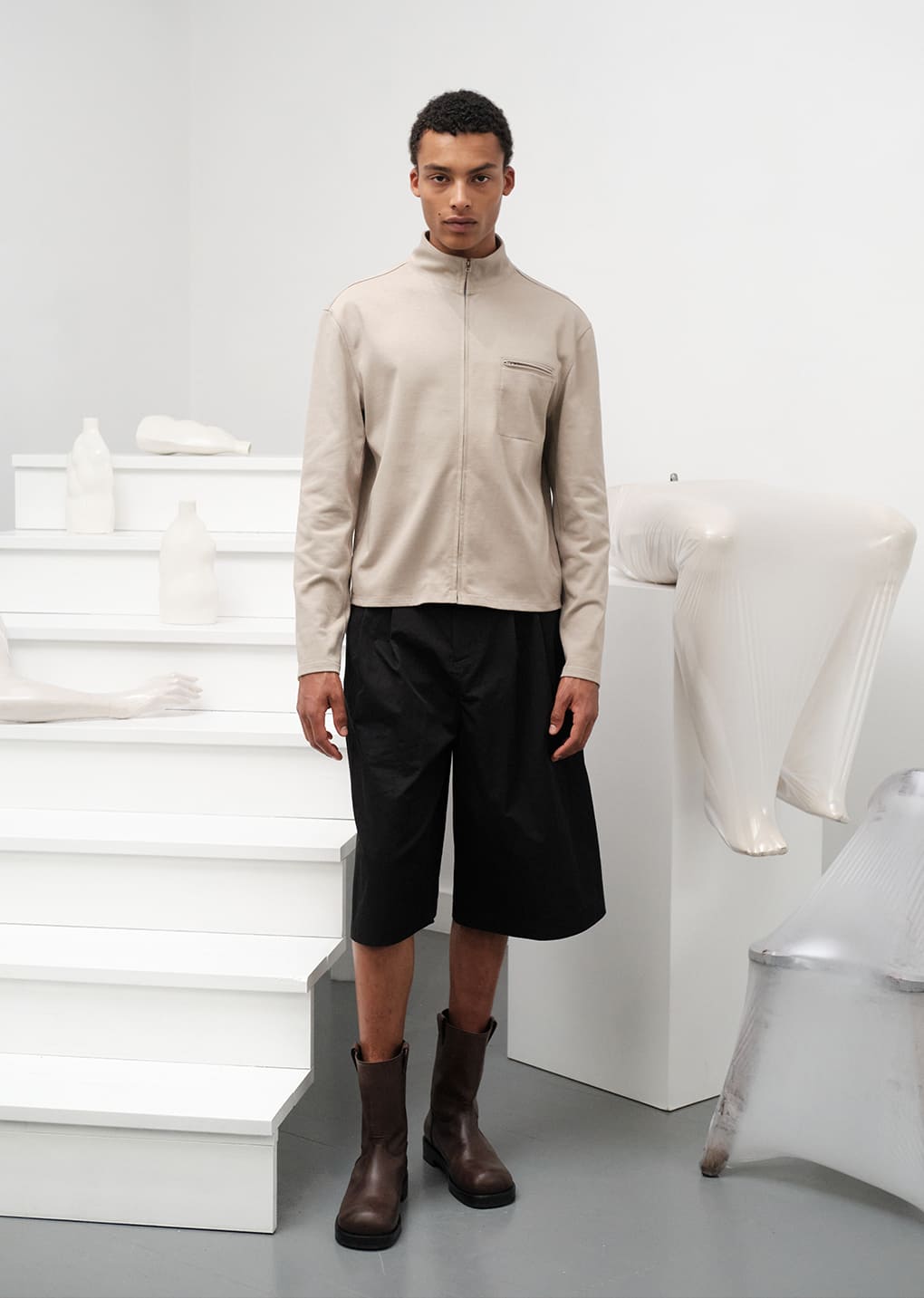 two tuck wide shorts, black hover