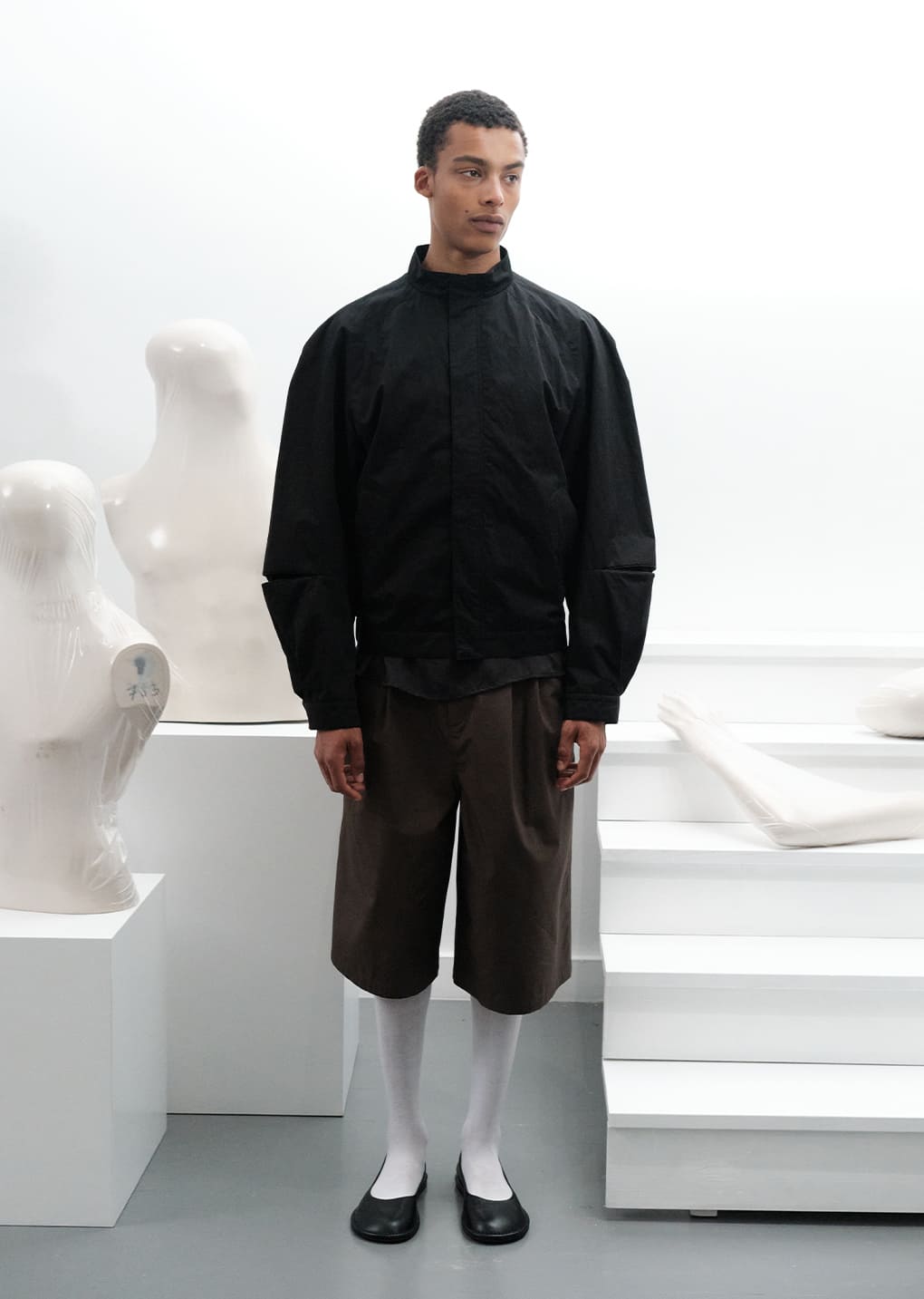 two tuck wide shorts, brown