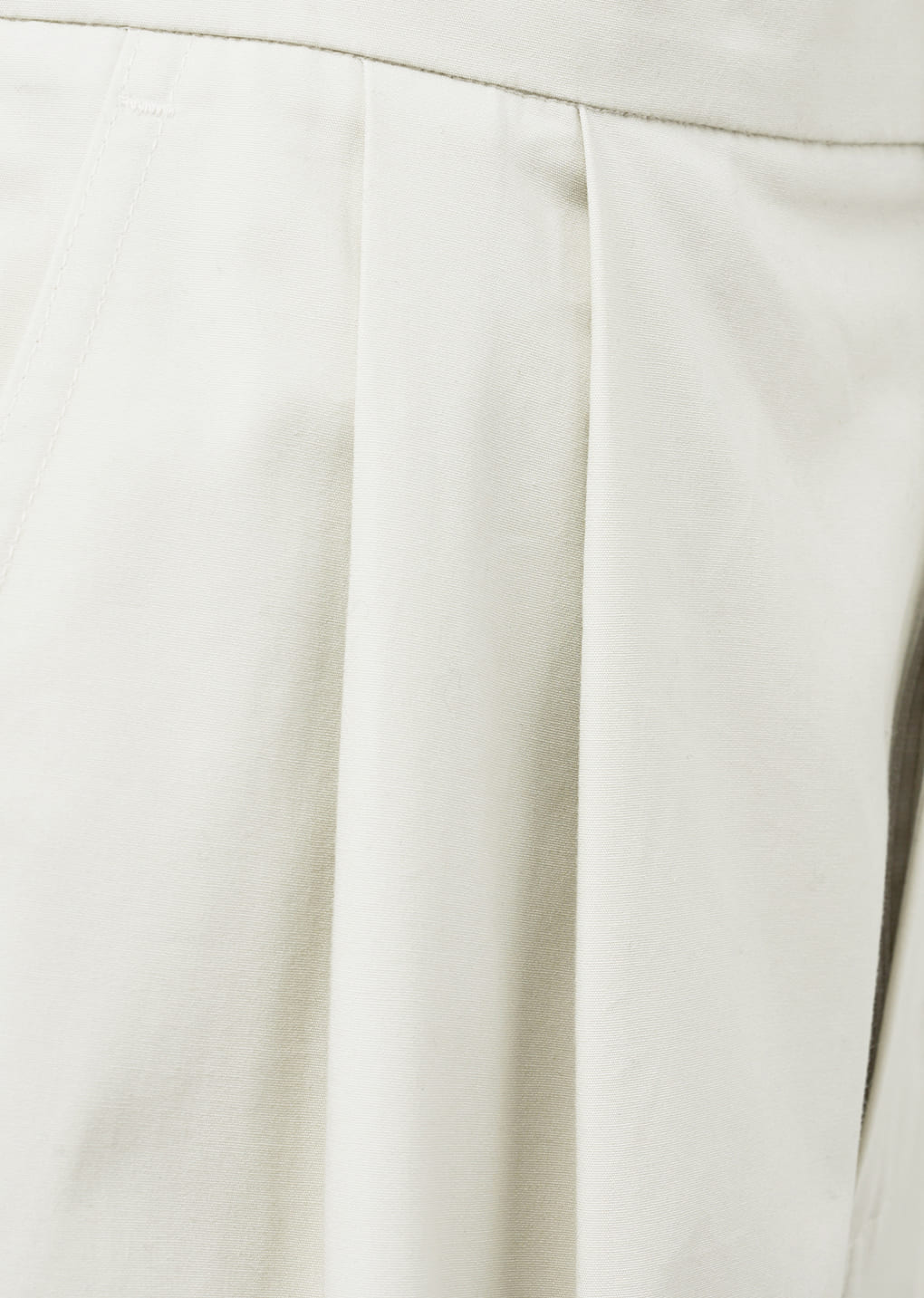 two tuck wide shorts, ivory
