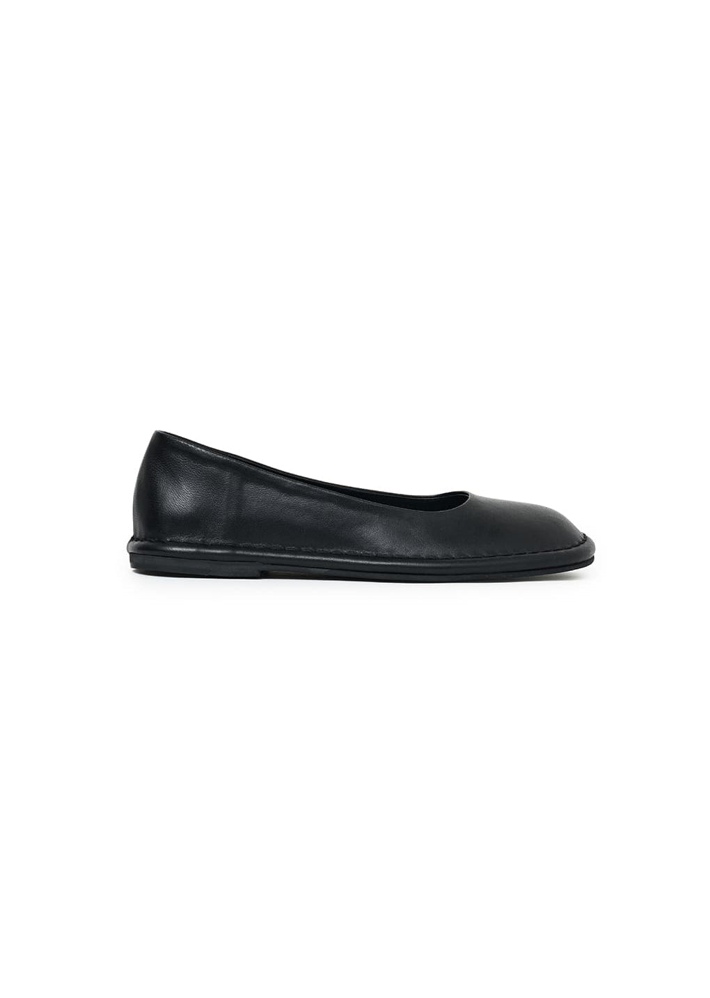 women's rounded flats, black