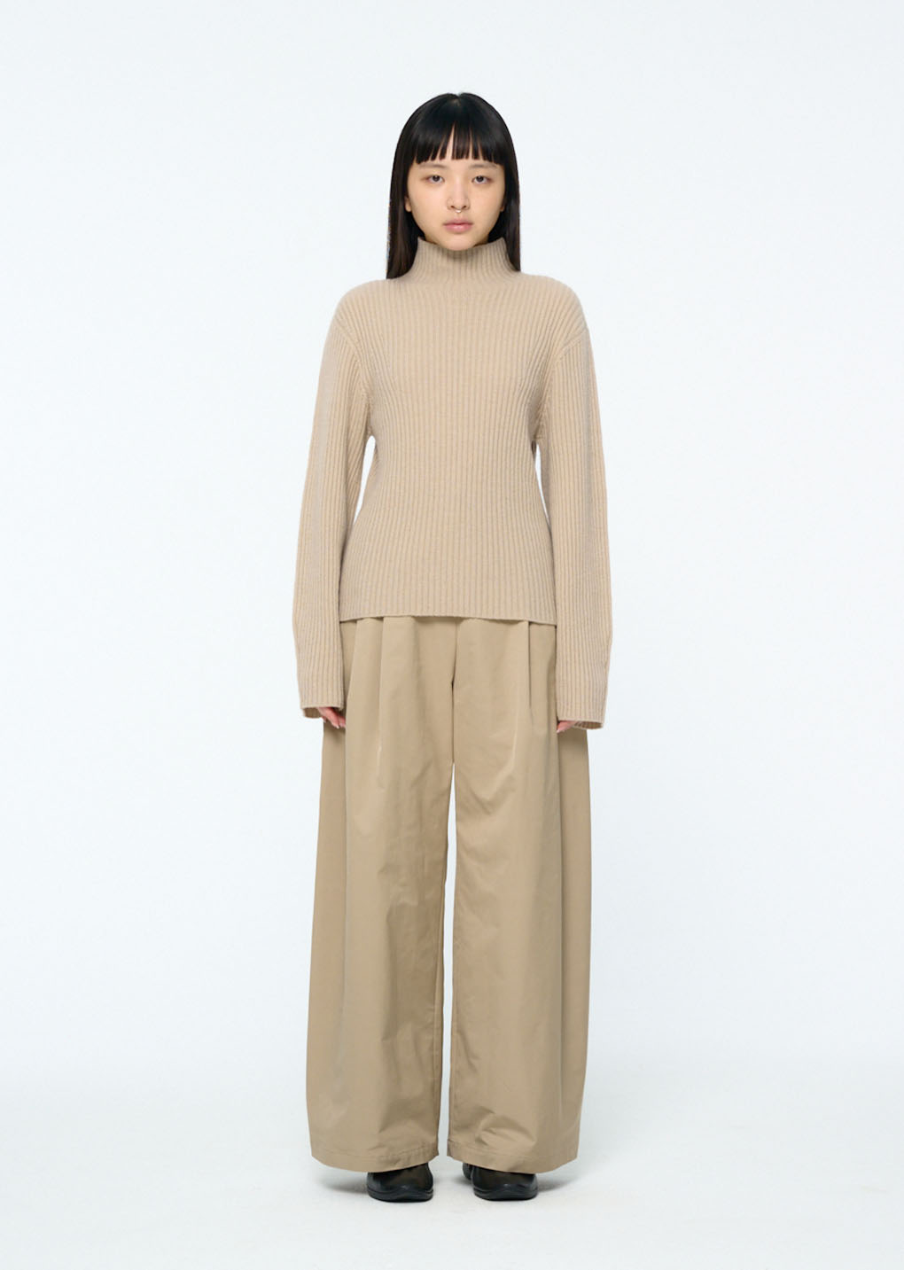 ribbed turtle pullover, beige