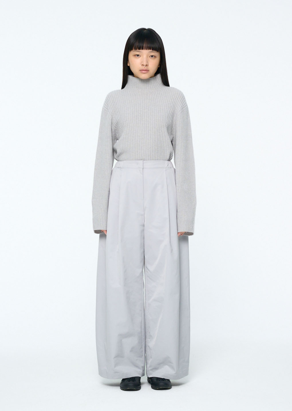 two tuck balloon pants, light grey hover